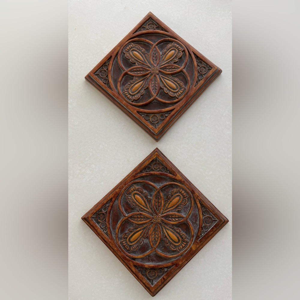 Set of 2 Handcrafted Decorative Ceramic Square Plagues - Picture 3 of 9